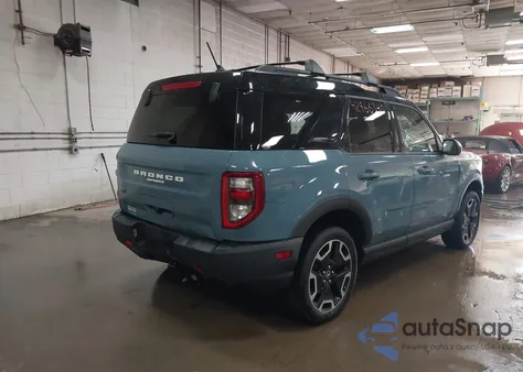 2021 Ford Bronco Sport Outer Banks z USA, uszkodzony, nr VIN 3FMCR9C68MRA41579